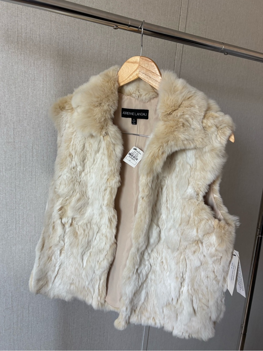 Adrienne Landau Cream Real Rabbit Fur Vest with Pockets - Picture 5 of 7